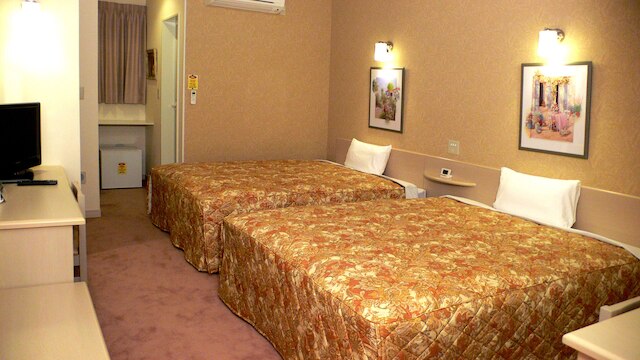 ファミリーロッジ旅籠屋・宮島 SA 店