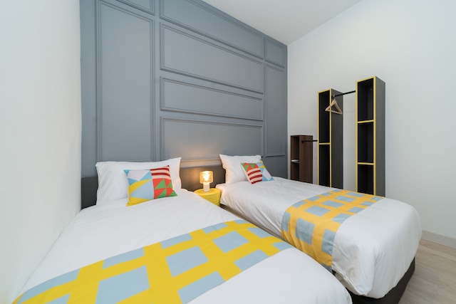 OYO ホーム 89392、素晴らしいベッドルーム 2 室、アルテ プラス