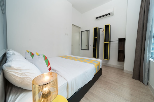 OYO ホーム 89392、素晴らしいベッドルーム 2 室、アルテ プラス