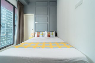 OYO ホーム 89392、素晴らしいベッドルーム 2 室、アルテ プラス