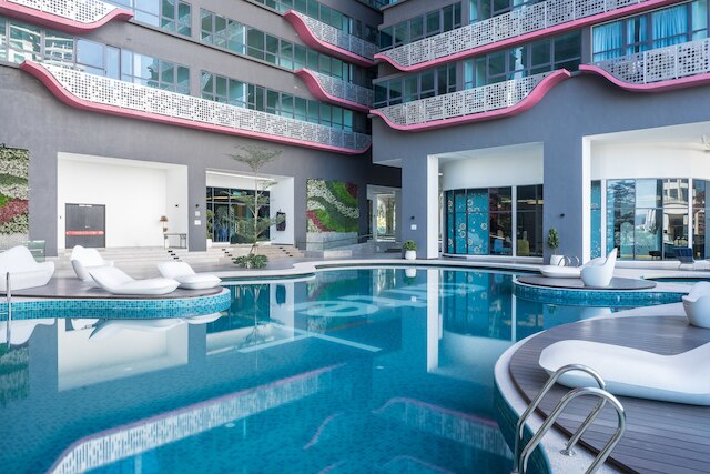 OYO ホーム 89396、素晴らしいベッドルーム 3 室、アルテ プラス