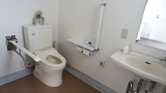 ファミリーロッジ旅籠屋・鳴門駅前店