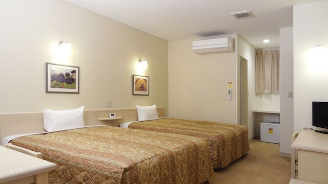 ファミリーロッジ旅籠屋・小矢部店