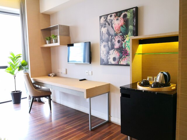 ディーマジェスティック プレイス、ホームズ アジアン 4