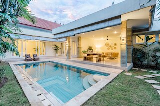 AV ヴィラ メラティ