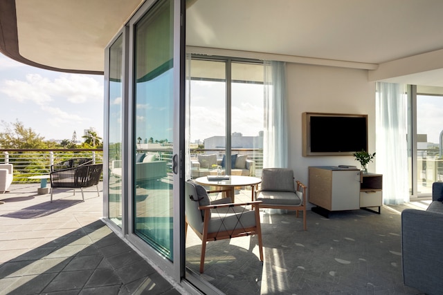 キンプトン ホテル パロマー サウス ビーチ by IHG