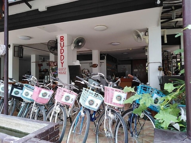 バディ ゲストハウス