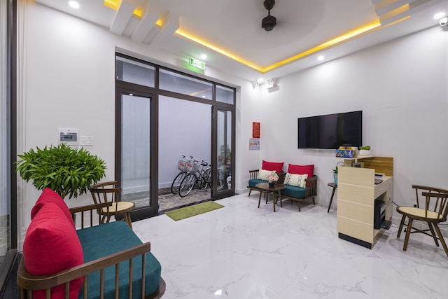 オニオン ホームステイ