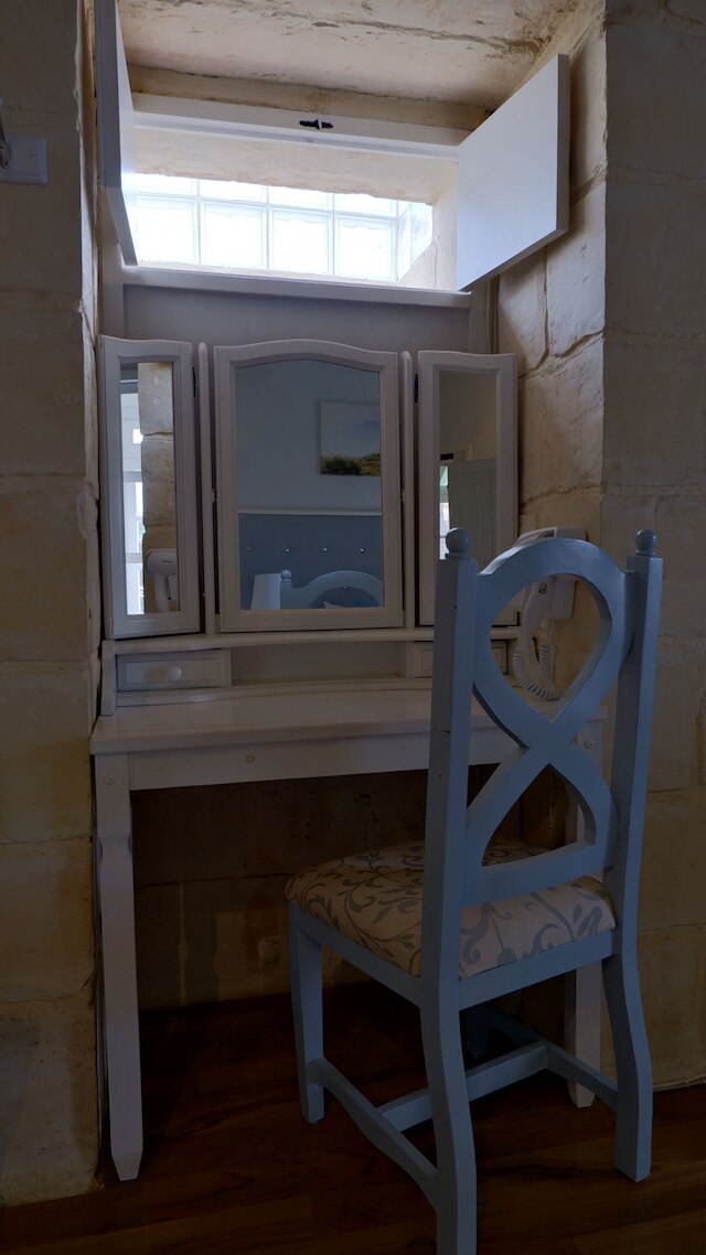 ビレッジ ナイツ アコモデーション