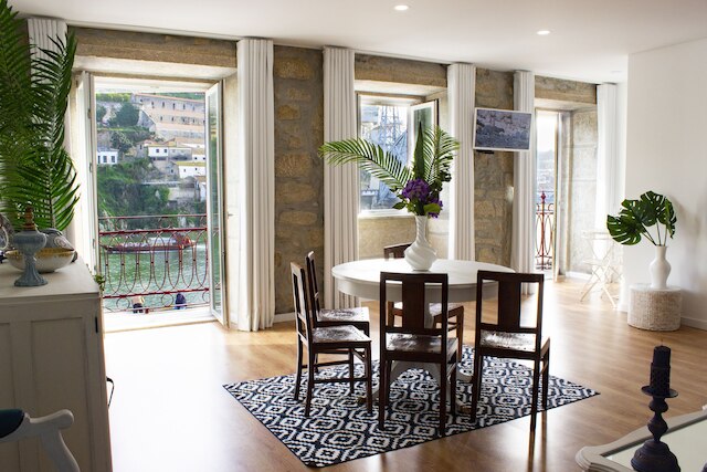 レッド ハウス バイ ザ リバー