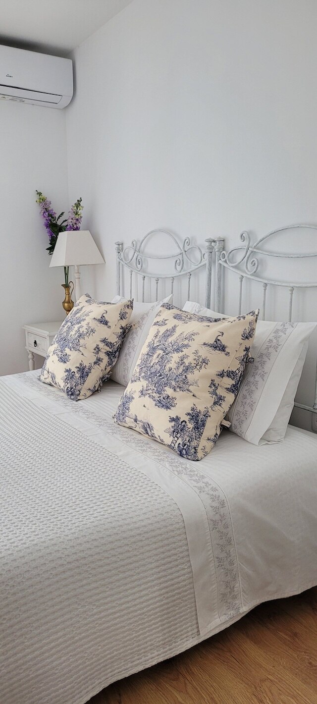 レッド ハウス バイ ザ リバー