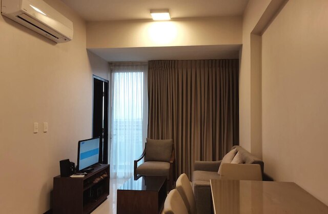 8 ニュータウン ブールバード、SIET