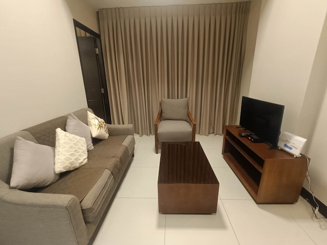 8 ニュータウン ブールバード、SIET