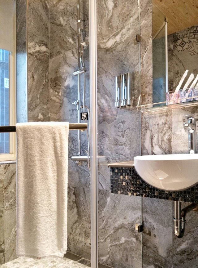 ブリッジ リビング