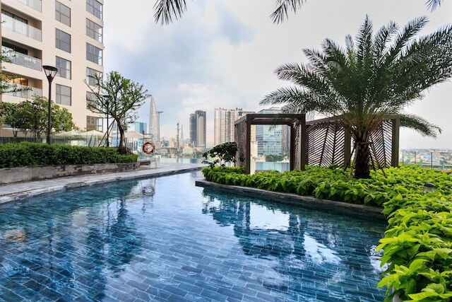 アミ スプレンディッド インフィニティ プール