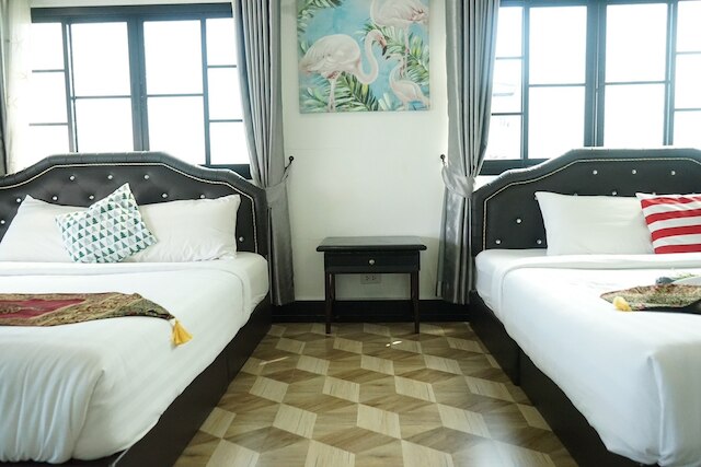 チャイヤイ リバー フロント ホテル