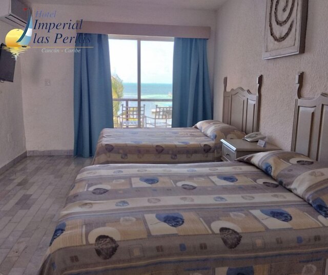 ホテル インペリアル ラス ペルラス