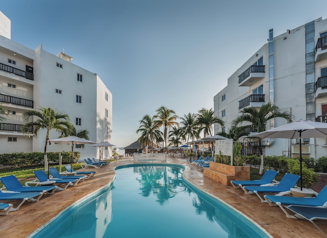 ホテル インペリアル ラス ペルラス