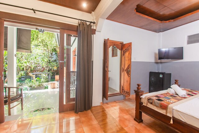 ポンドック タクス バリ