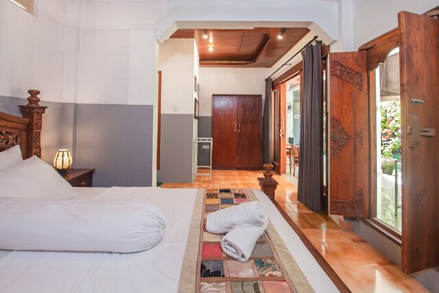 ポンドック タクス バリ