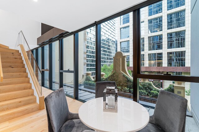 ルクスリア アパートメンツ - コリンズ ハウス