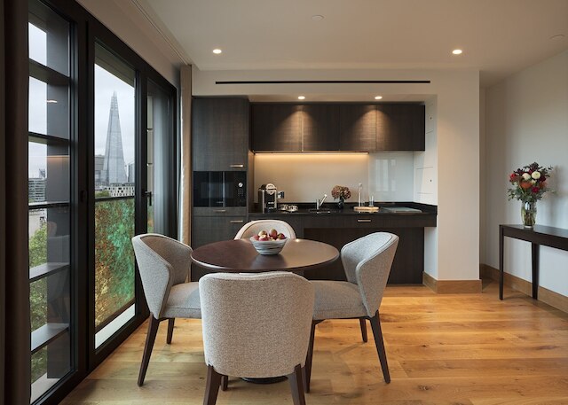 タワー スイーツ バイ ブルー オーキッド