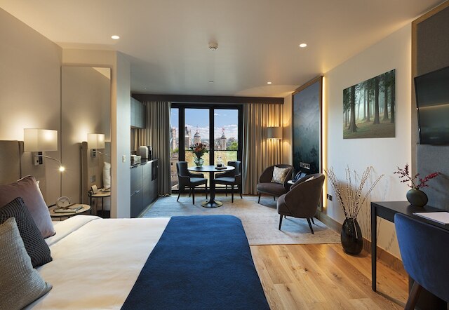 タワー スイーツ バイ ブルー オーキッド