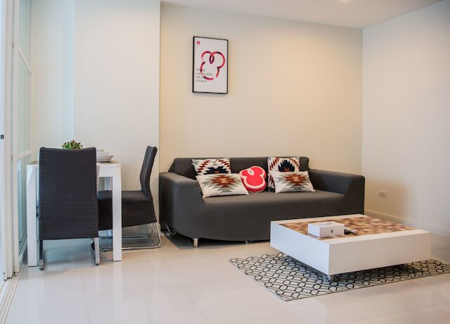 ローカルズ バーンナー エレメンツ スリナカリン