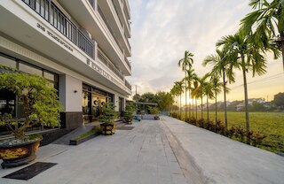 エコ ラックス リバーサイド ホテル & スパ