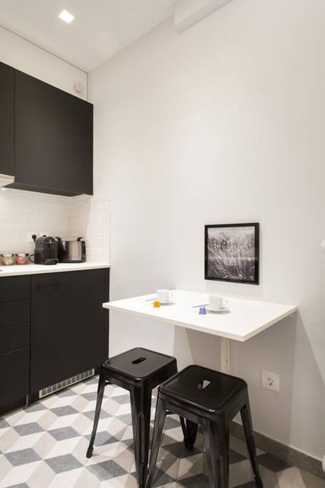 アップストリート ブライト フラット ニア アクロポリス