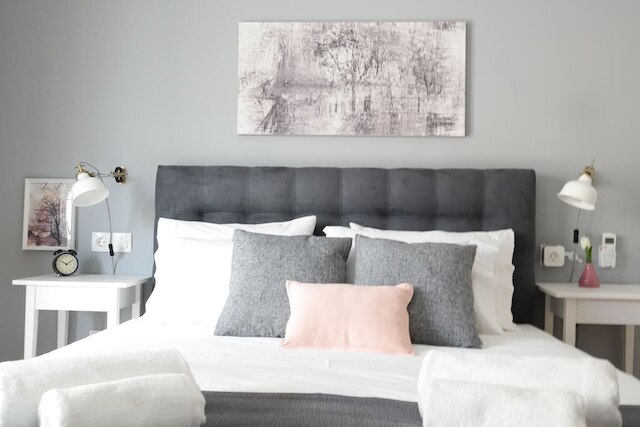 アップストリート ブライト フラット ニア アクロポリス