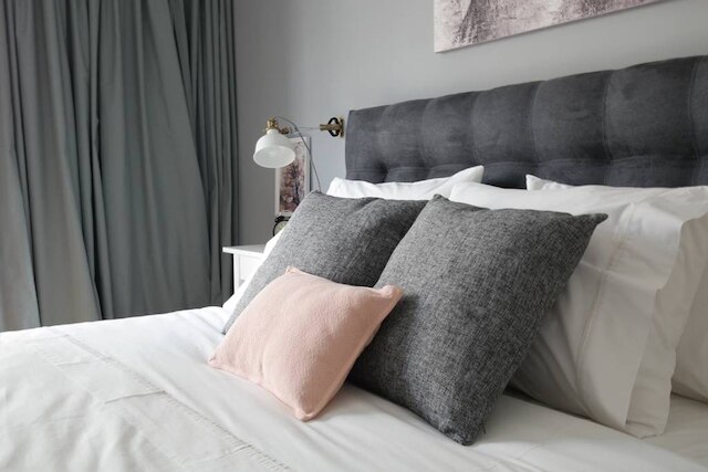 アップストリート ブライト フラット ニア アクロポリス