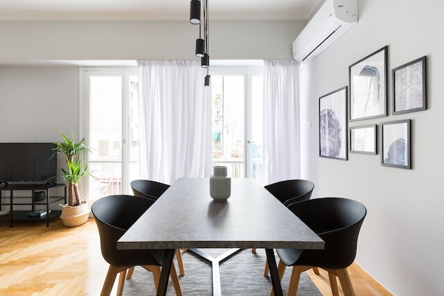 アップストリート アクロポリス コア ブライト モダン アパートメント