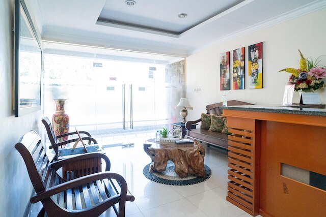 レッドドアーズ シャリア ニア マーベル シティ モール 2