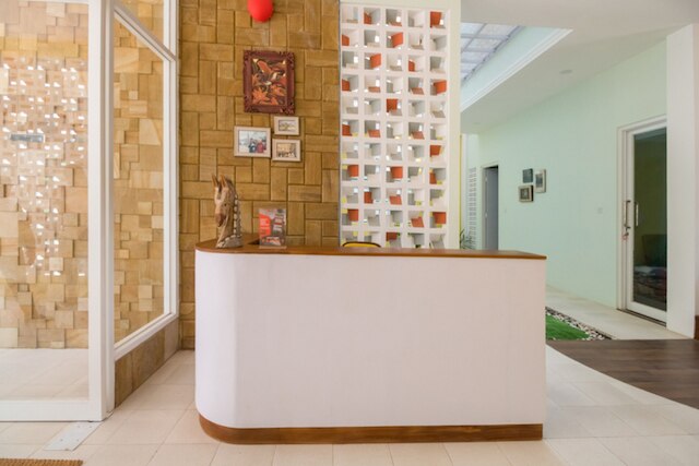 レッドドアーズ、UMY ヨグヤカタ 3 近く