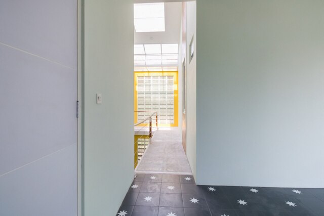 レッドドアーズ、UMY ヨグヤカタ 3 近く