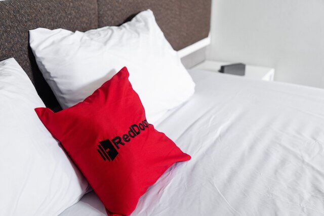 レッドドアーズ プラス @ サワ ベサール