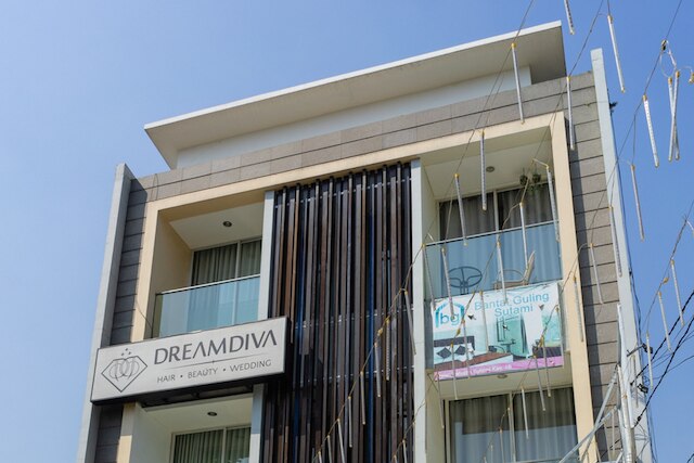 レッドドアーズ ニア セトラサリ モール 4