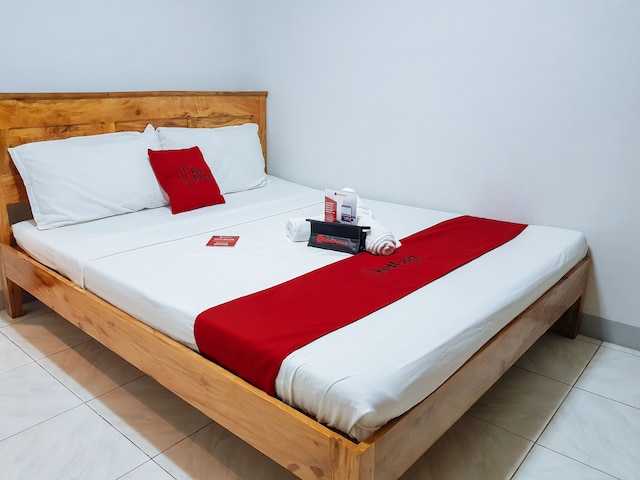 レッドドアーズ ラミロ コミュニティ病院近く