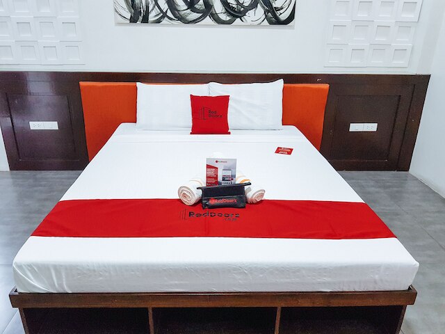 レッドドアーズ @ カイミト ドライブ ダンパス