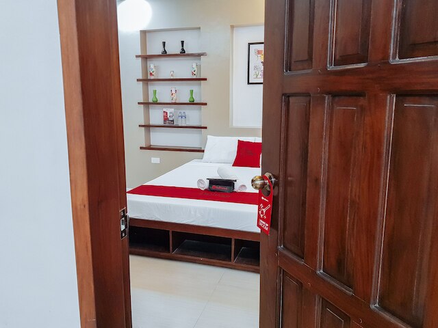 レッドドアーズ @ カイミト ドライブ ダンパス