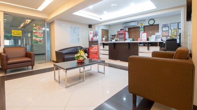 レッドドアーズ ニア SM マニラ