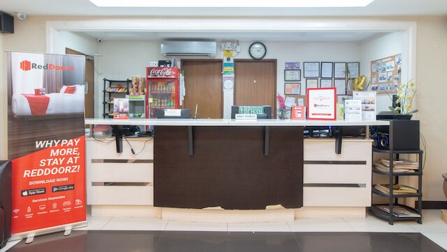 レッドドアーズ ニア SM マニラ