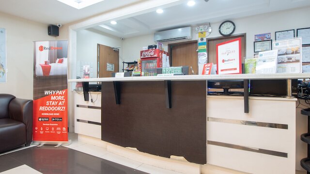 レッドドアーズ ニア SM マニラ