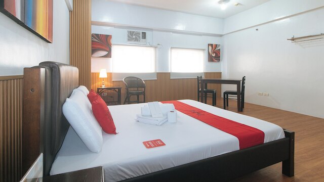 レッドドアーズ ニア SM マニラ