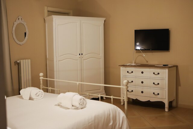 ピアッツァ ダンテ スイーツ イン ナープルズ