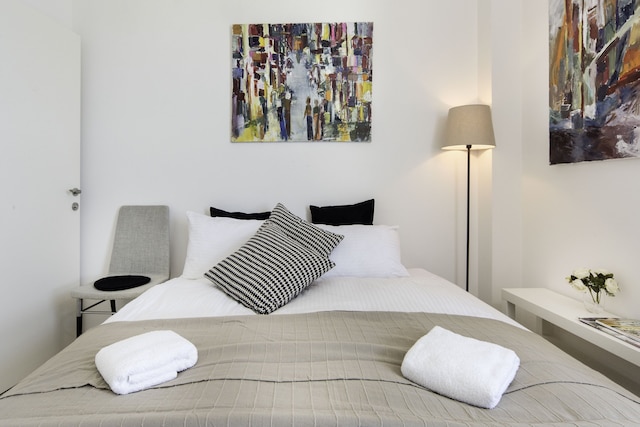 ラグジュアリーな 90 平方メートル、ベッドルーム 2 室、ビーチフロント