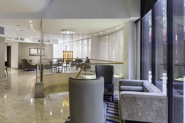 ラグジュアリーな 90 平方メートル、ベッドルーム 2 室、ビーチフロント