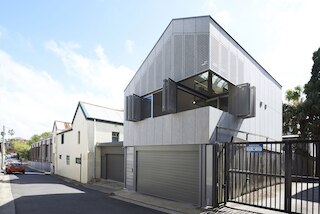 スタジオ レウス - ア シティ リトリート