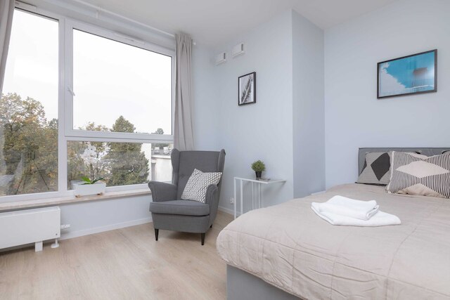 ヤクトロフスカ ブライト スタジオ